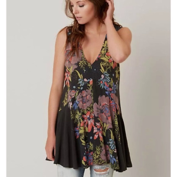 Free People Tops - S // Free People Gray Floral Boho Backyard Tunic Tank Top